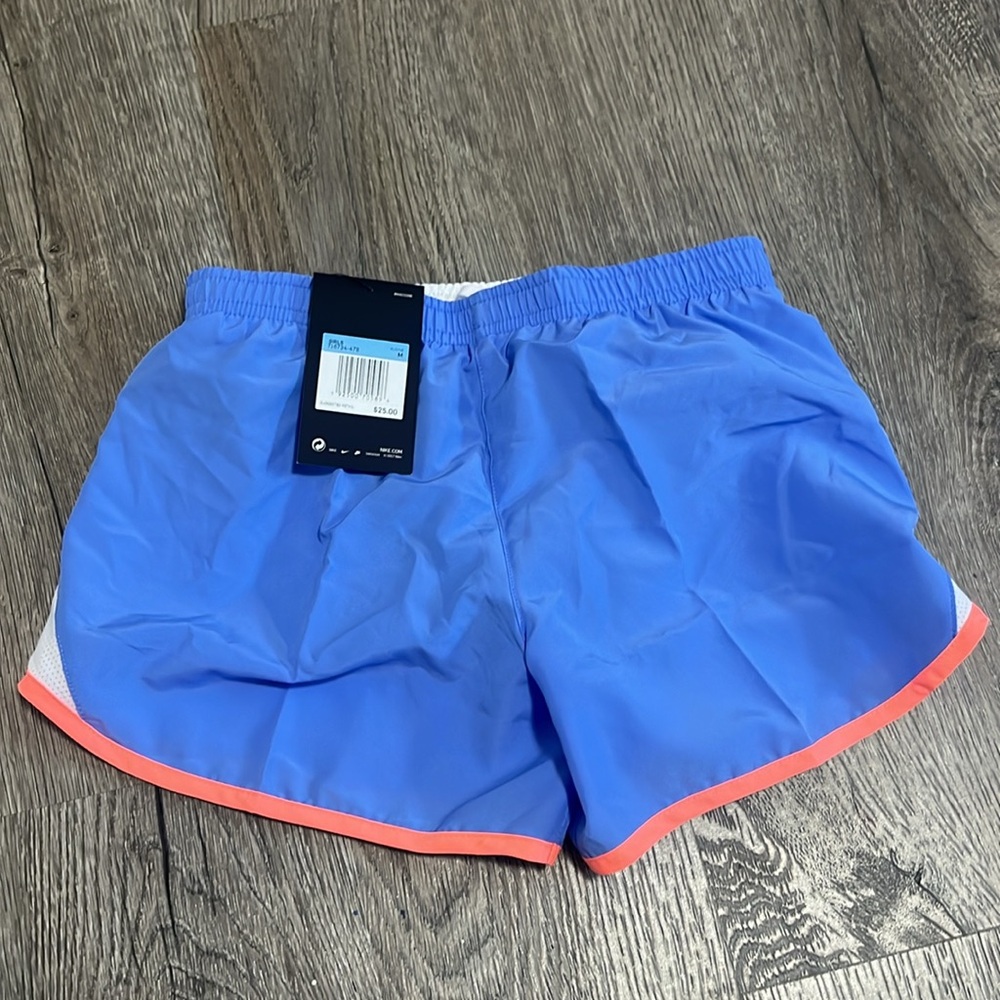 Nike Short - Picture 2 of 3